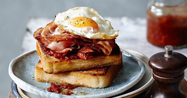  Brunch 1 + Toast egg&bacon 